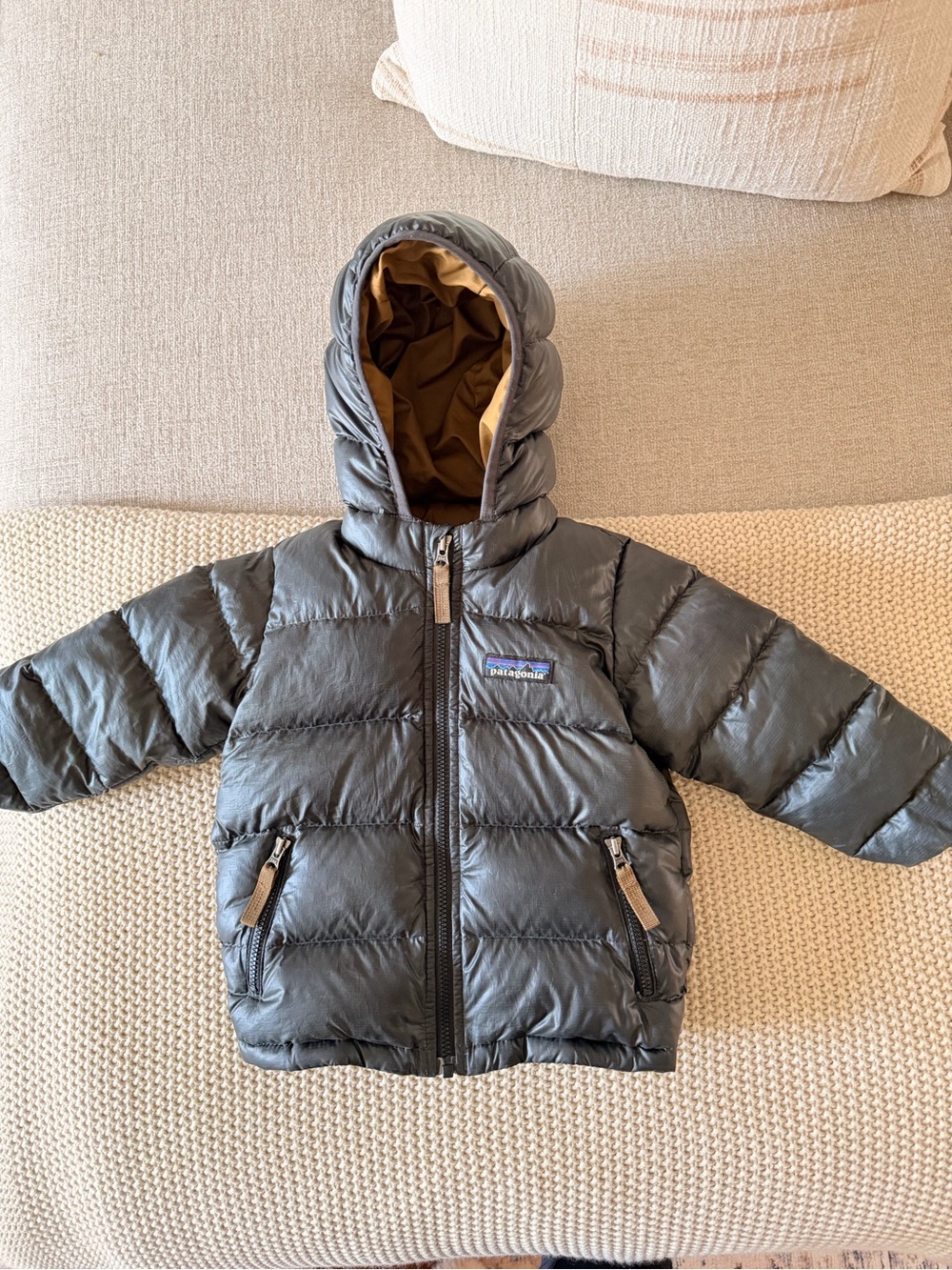 Patagonia Kids Hi-Loft Puffer Jacket - Charcoal with Tan Lining